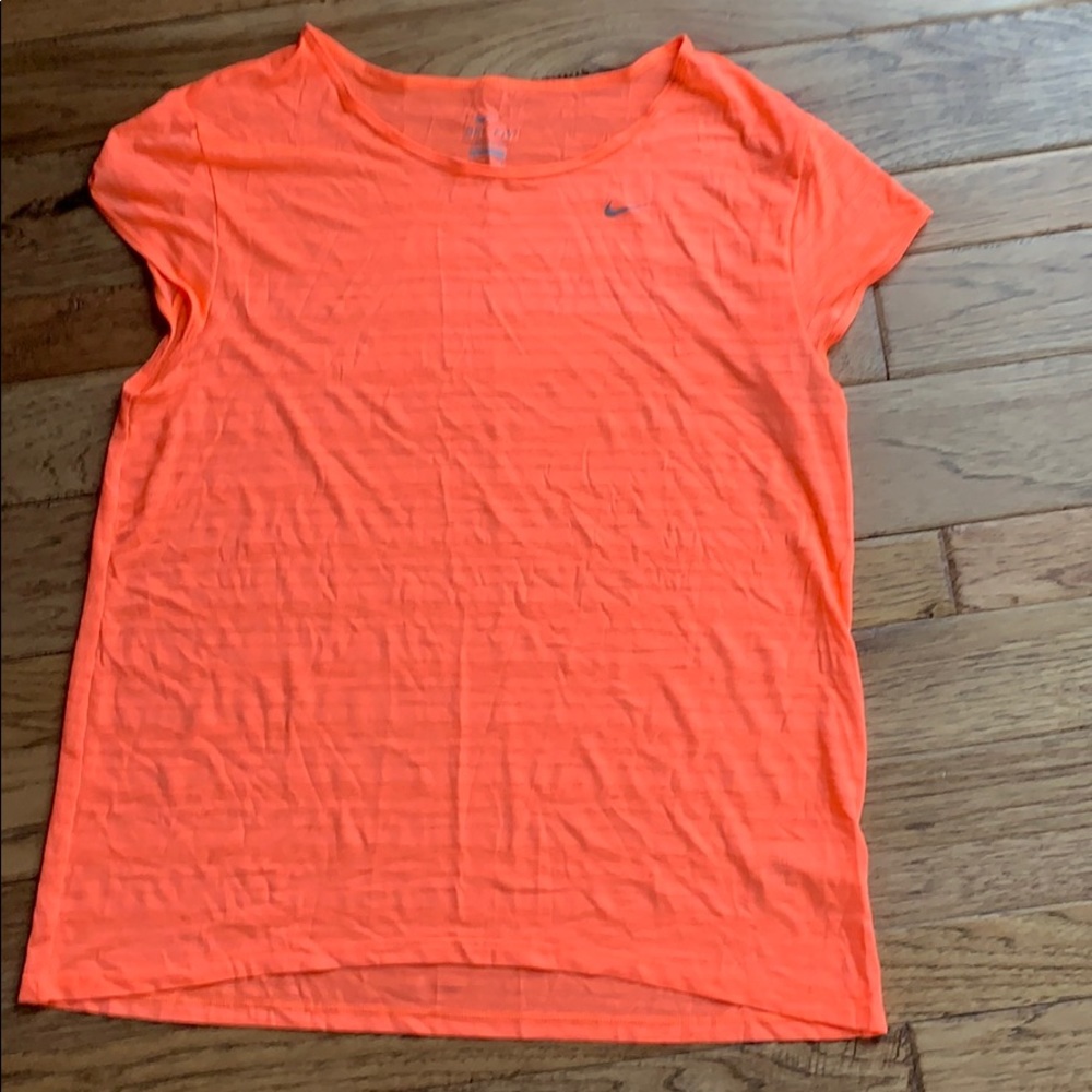 Nike short sleeve shirt